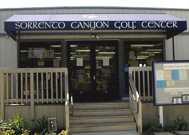 ソレントキャニオンゴルフセンターのエントランス